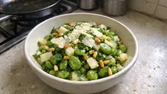 Saubohnensalat mit Minze, Birne & Parmesan – frisch, zitronig und schnell gemacht