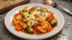 Vegetarischer Tortellini-Auflauf mit Gemüse – saftig aus dem Ofen, in 25 Minuten fertig