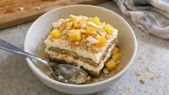 Mango-Kokos-Tiramisu: fruchtig, cremig und perfekt zum Vorbereiten