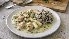 Spargel-Frikassee mit Huhn: cremig, frisch mit Zitrone – dazu Wildreis