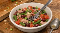 Bohnensalat mit Thunfisch und Tomaten – mediterran, schnell und sättigend